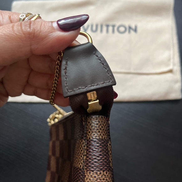 Louis Vuitton Mini Pochette - Damier Ebene - Picture 10 of 12